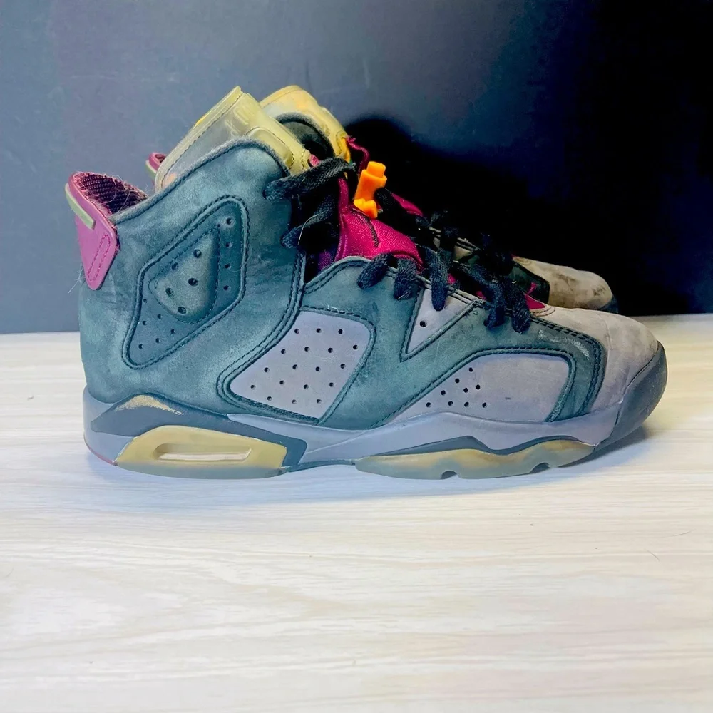 Jordan 6 Retro Mid Black Size 5Y - 384665-063